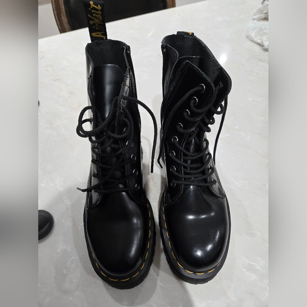 Black Lace-Up Women's Boots